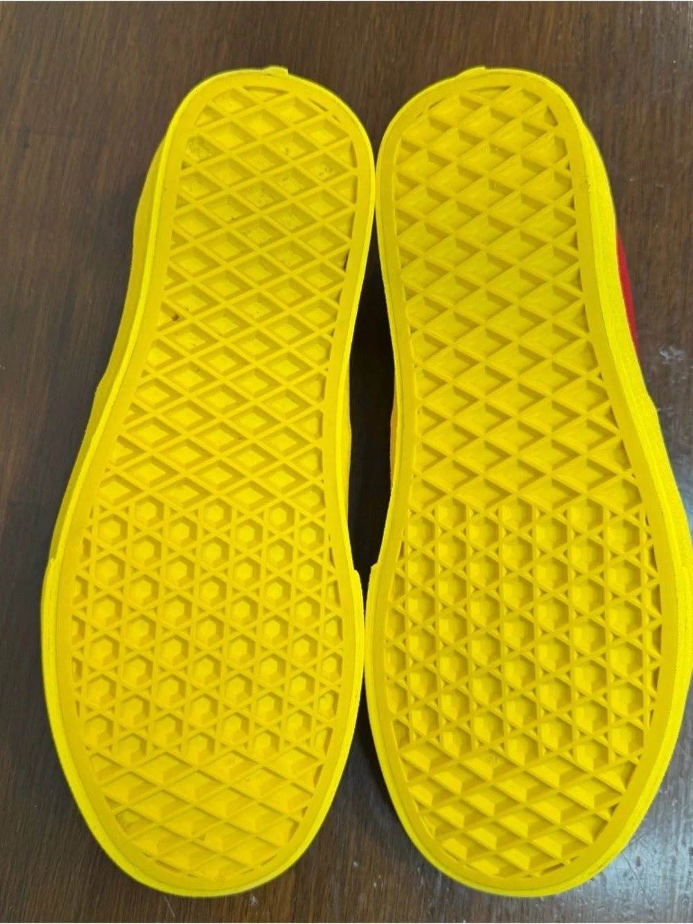 VANS x Disney 90th Anniversary Mickey Mouse Red Yellow Authentic M 4.5 W 6.0
